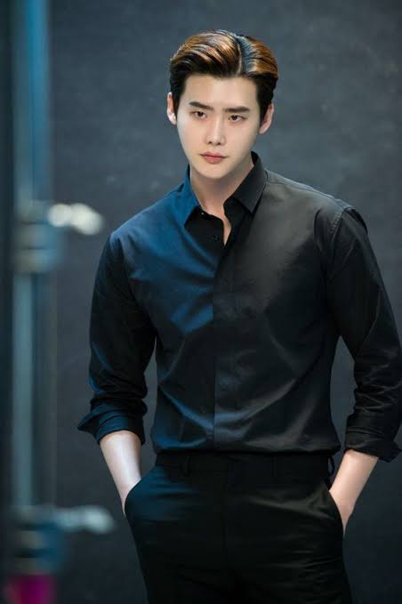 Lee Jong Suk